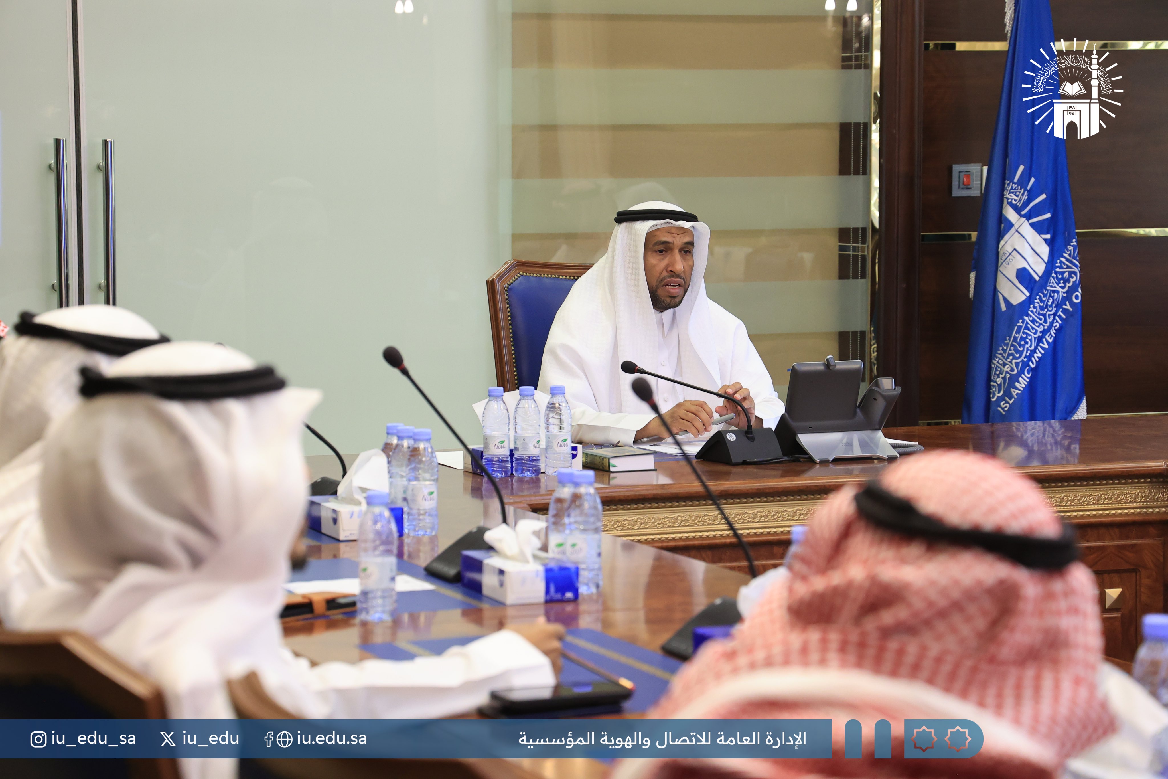  رئيس الجامعة الإسلامية المكلف يجتمع بأعضاء مجلس معهد تعليم اللغة العربية للناطقين بغيرها